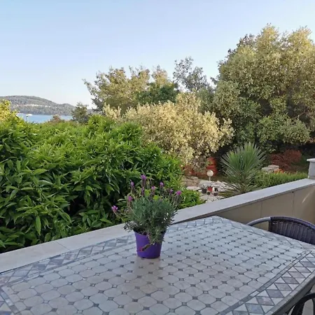 Apartment Sunny With Sea View